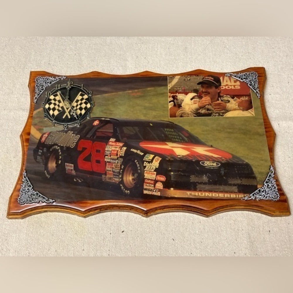 Vintage NASCAR Ernie Irvan 28 Wooden  Polyurethane Clock great working condition